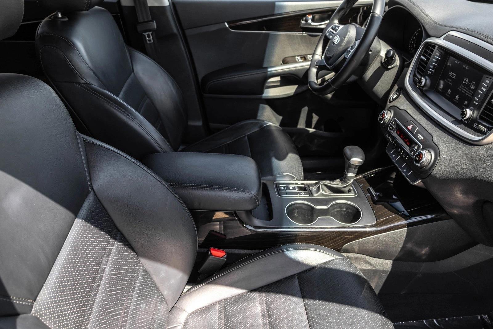 Used 2020 Gravity Grey Kia EX V6 image 30