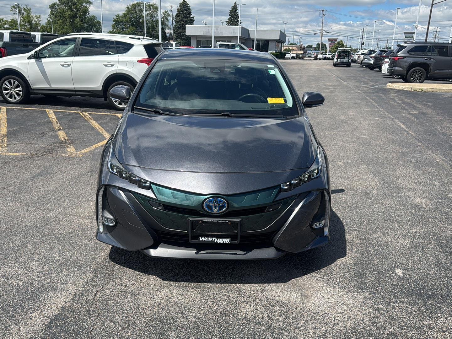 Used 2017 Magnetic Gray Metallic Toyota Advanced image 2