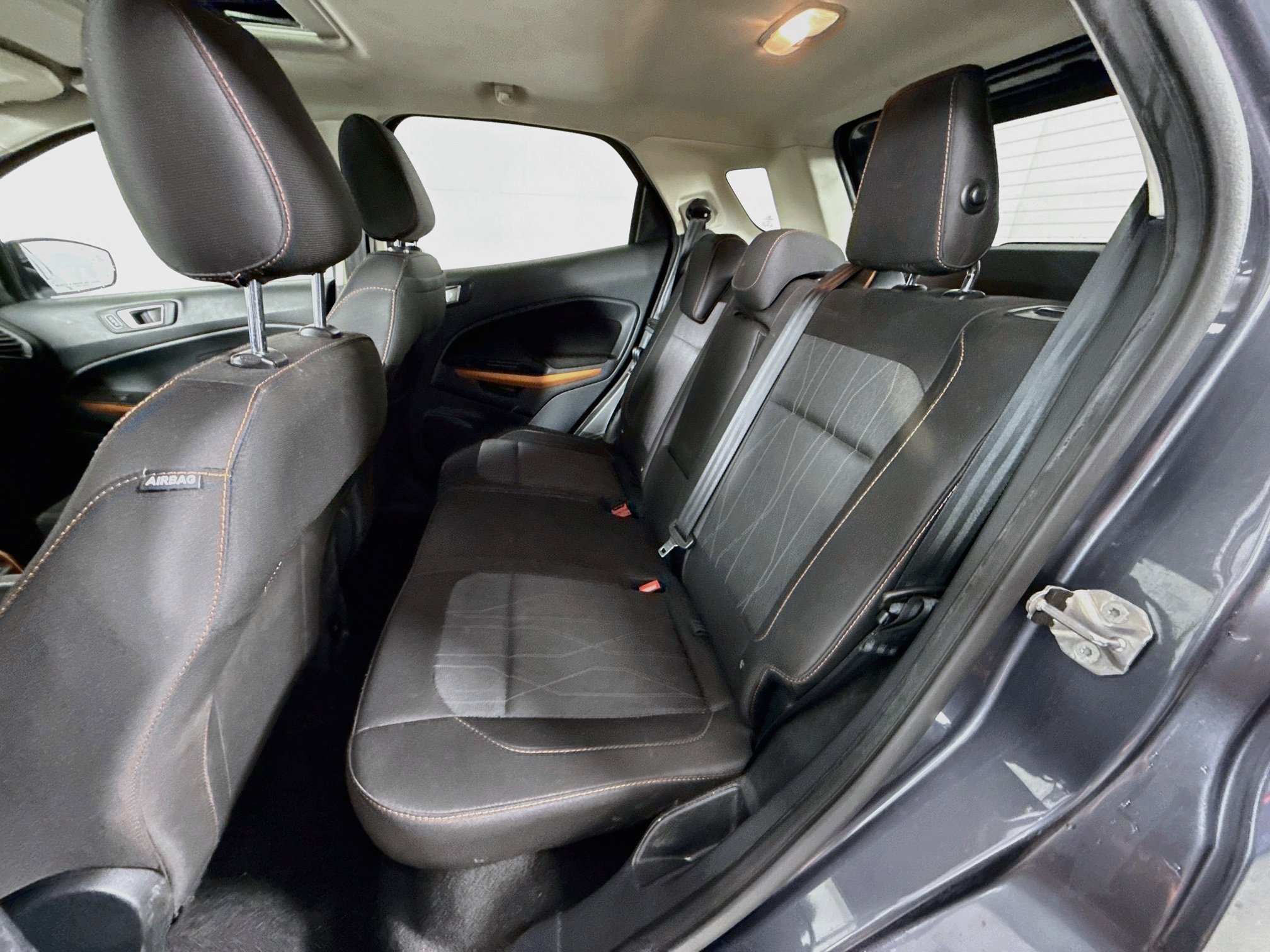 Used 2022 Smoke Metallic Ford SE image 25