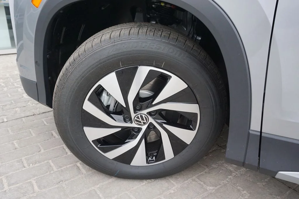 New 2026 Silver Volkswagen 2.0T S image 29