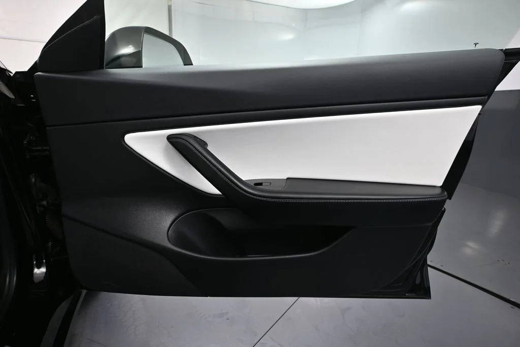 Used 2018 Black Tesla Long Range image 41