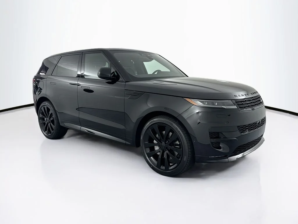 New 2026 Santorini Black Land Rover Dynamic SE image 3