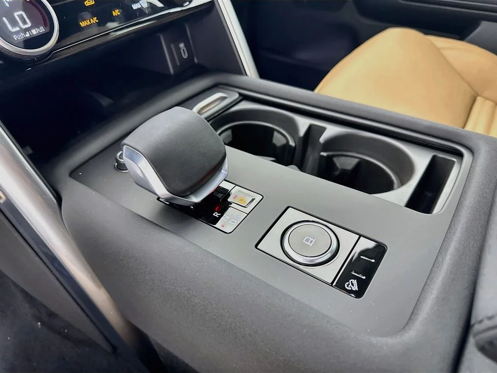 New 2026 Eiger Grey Land Rover Gemini Edition image 17