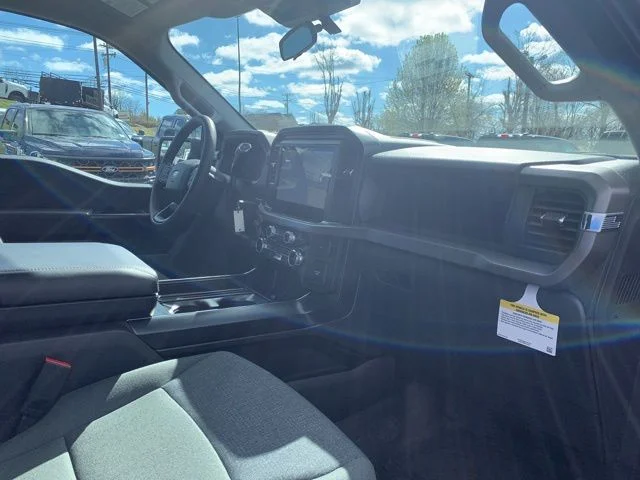 New 2025 Gray Ford XL image 17