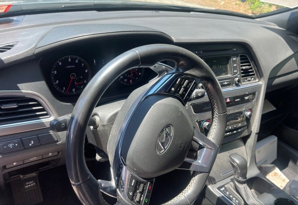 Used 2015 Gray Hyundai Sport 2.0T image 8