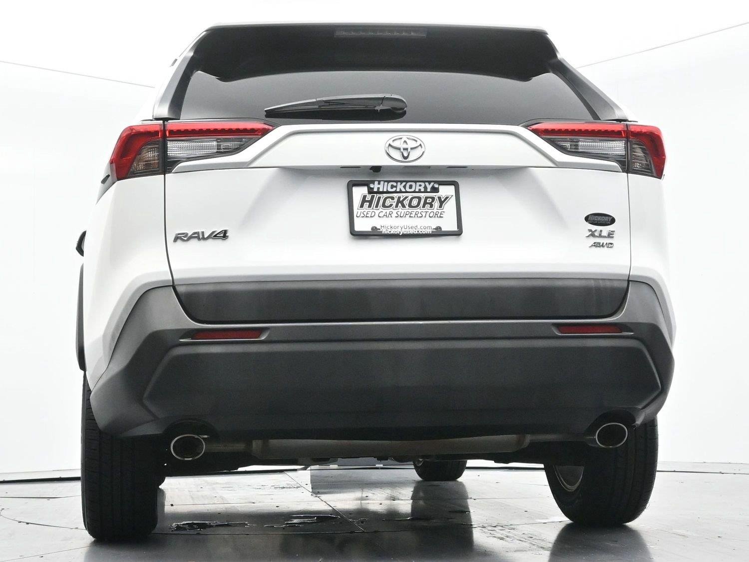 Used 2022 White Toyota XLE image 52