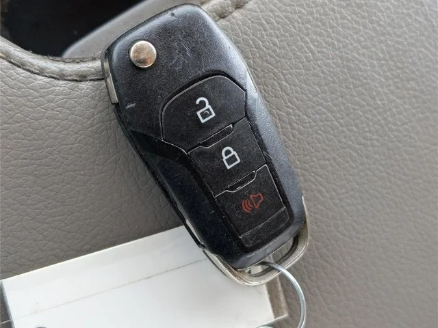 Used 2020 White Ford XL image 27