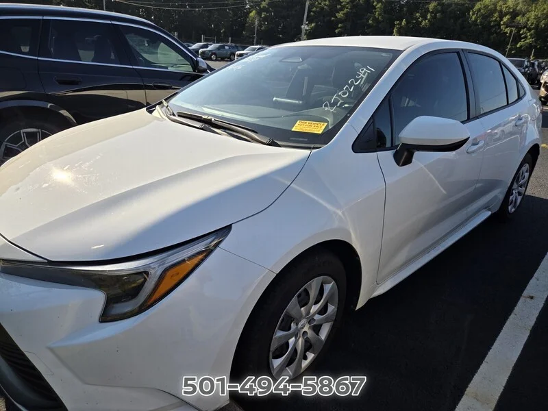 Used 2024 Ice Cap TOYOTA LE image 9