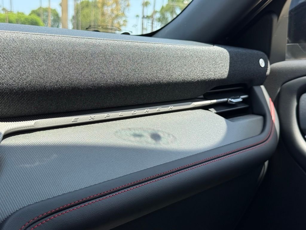 New 2026 Carbonized Gray Metallic Ford ST-Line image 9