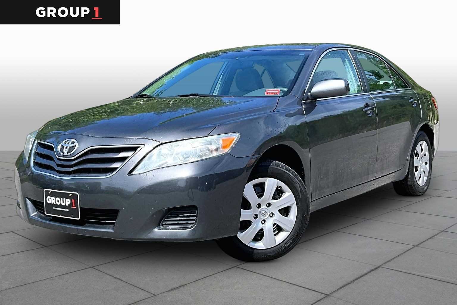 2010 Toyota Camry 2.5 Auto LE's photo