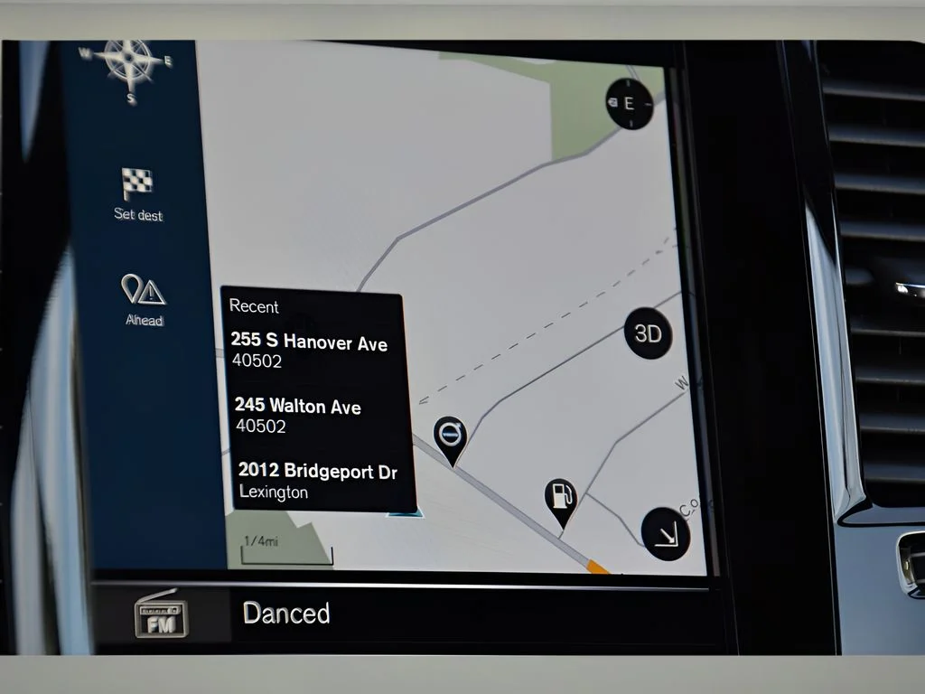 Used 2022 Pine Grey Metallic Volvo Inscription image 22