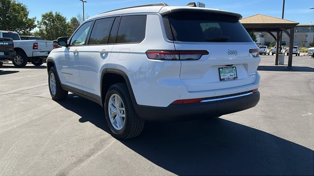New 2026 Bright White Clear-Coat Exterior Paint Jeep Laredo image 5