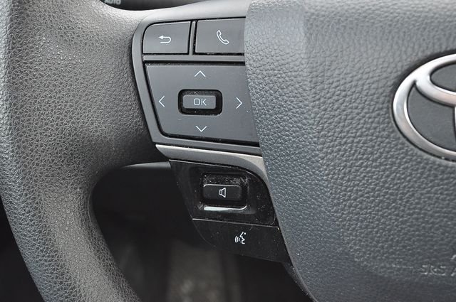 Used 2025  Toyota LE image 30