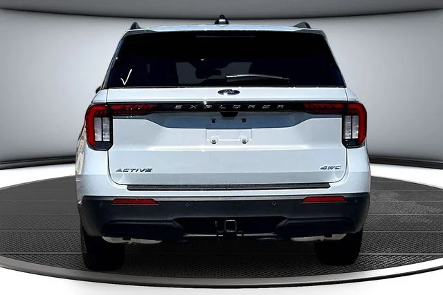 New 2026 Space White Metallic Ford Active image 4