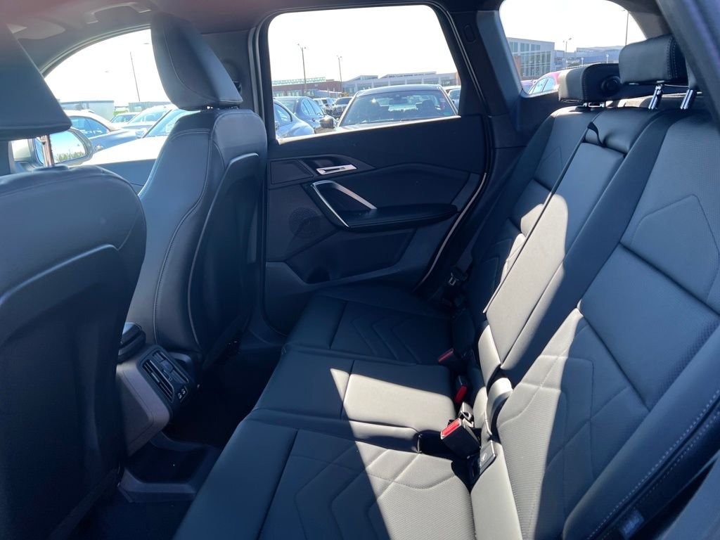Used 2026 Silver BMW xDrive28i image 28