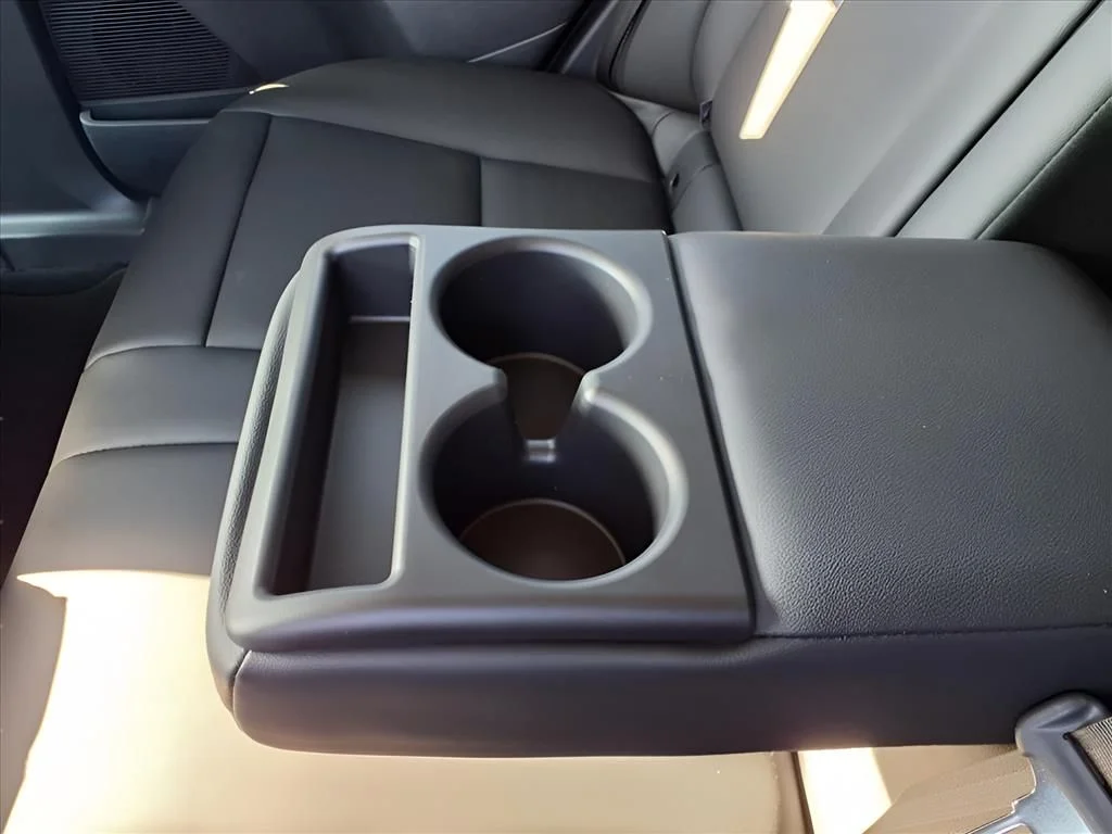 2025 Nissan Murano SV - Photo 11