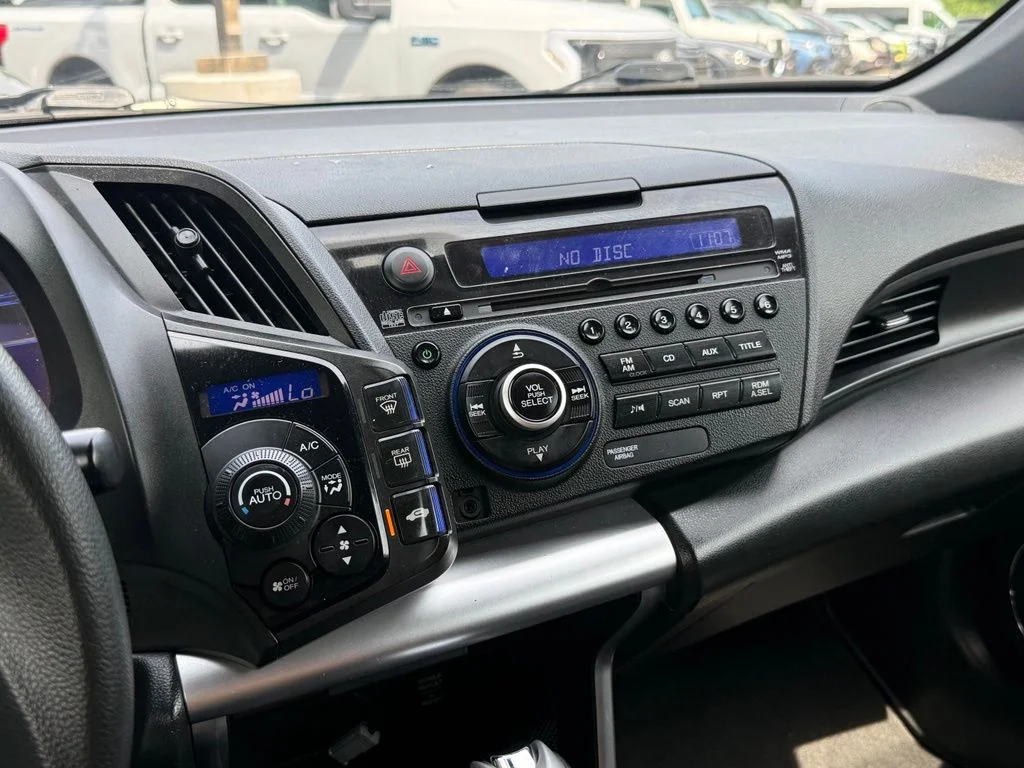 Used 2015  Honda Base image 17