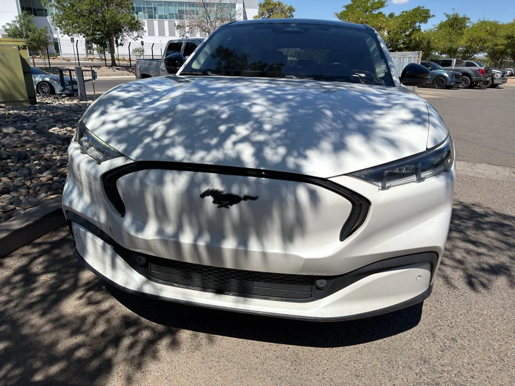 Used 2022 Star White Metallic Tri-Coat Ford Premium image 2