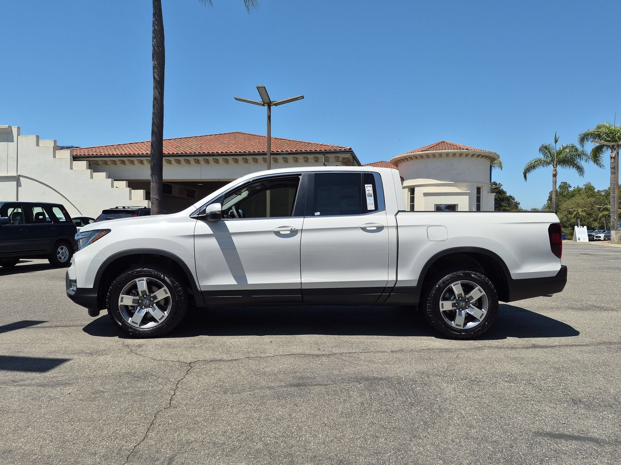 New 2026 Platinum White Pearl Honda RTL image 8