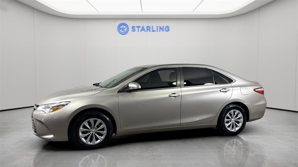 Used 2017 Toyota Camry LE with VIN 4T1BF1FK0HU653370 for sale in Mount Pleasant, SC