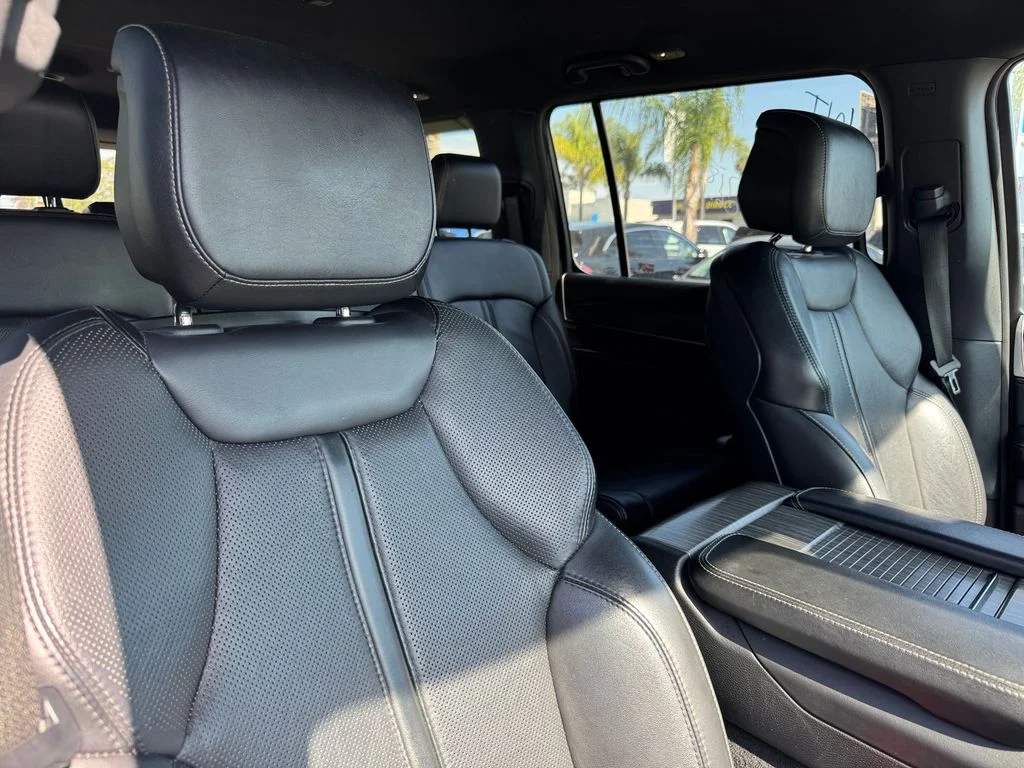 Certified Used 2024 White Jeep Series II image 3
