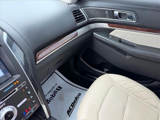 Used 2018 White Platinum Metal Ford Platinum image 16
