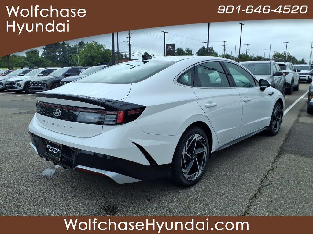New 2026 White Hyundai SEL Sport image 5