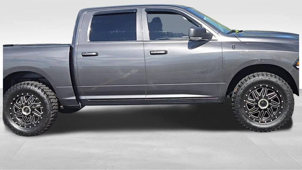 Used 2018 Gray Ram Sport image 9