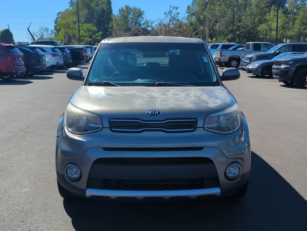 Used 2017 Gray Kia Plus image 10