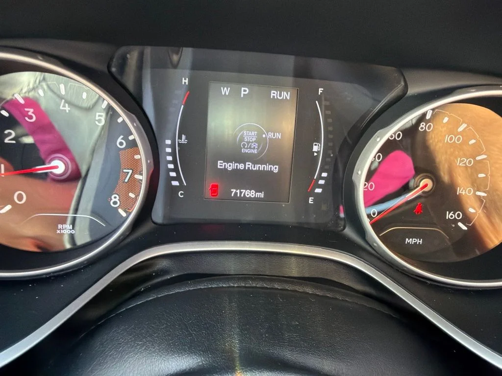 Used 2020 White Clearcoat Jeep Latitude image 13