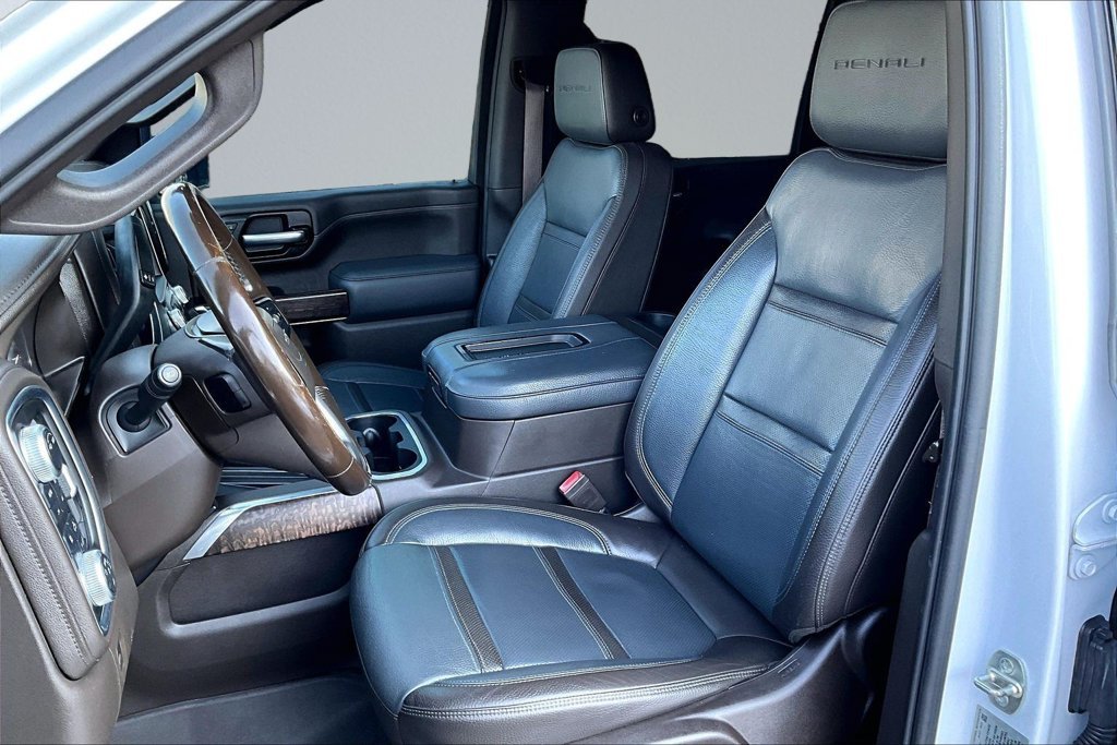 Used 2020 White GMC Denali image 24