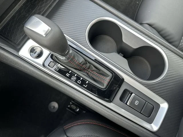 New 2026 Gray Sky Pearl / Super Black Two-tone Nissan SR image 22