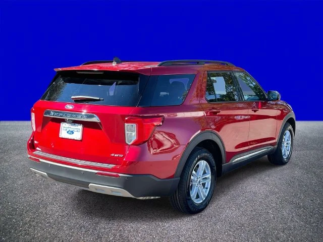 Used 2023 Red Ford XLT image 3