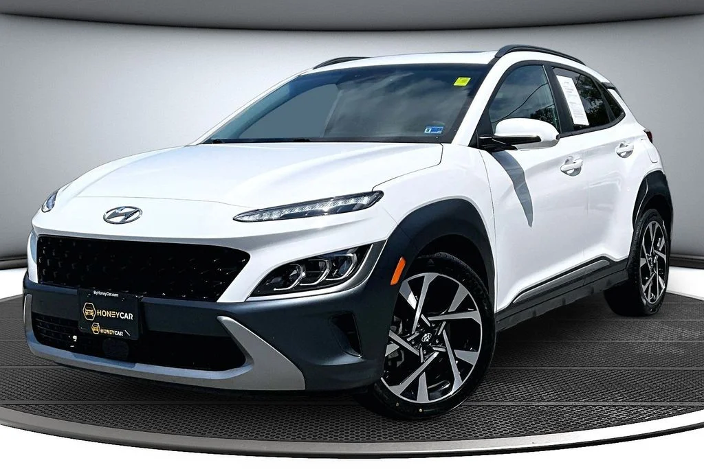 Certified Used 2023 White Hyundai Limited image 3