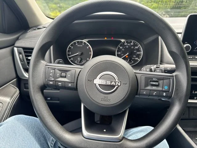 Used 2024 Blue Nissan SV image 22