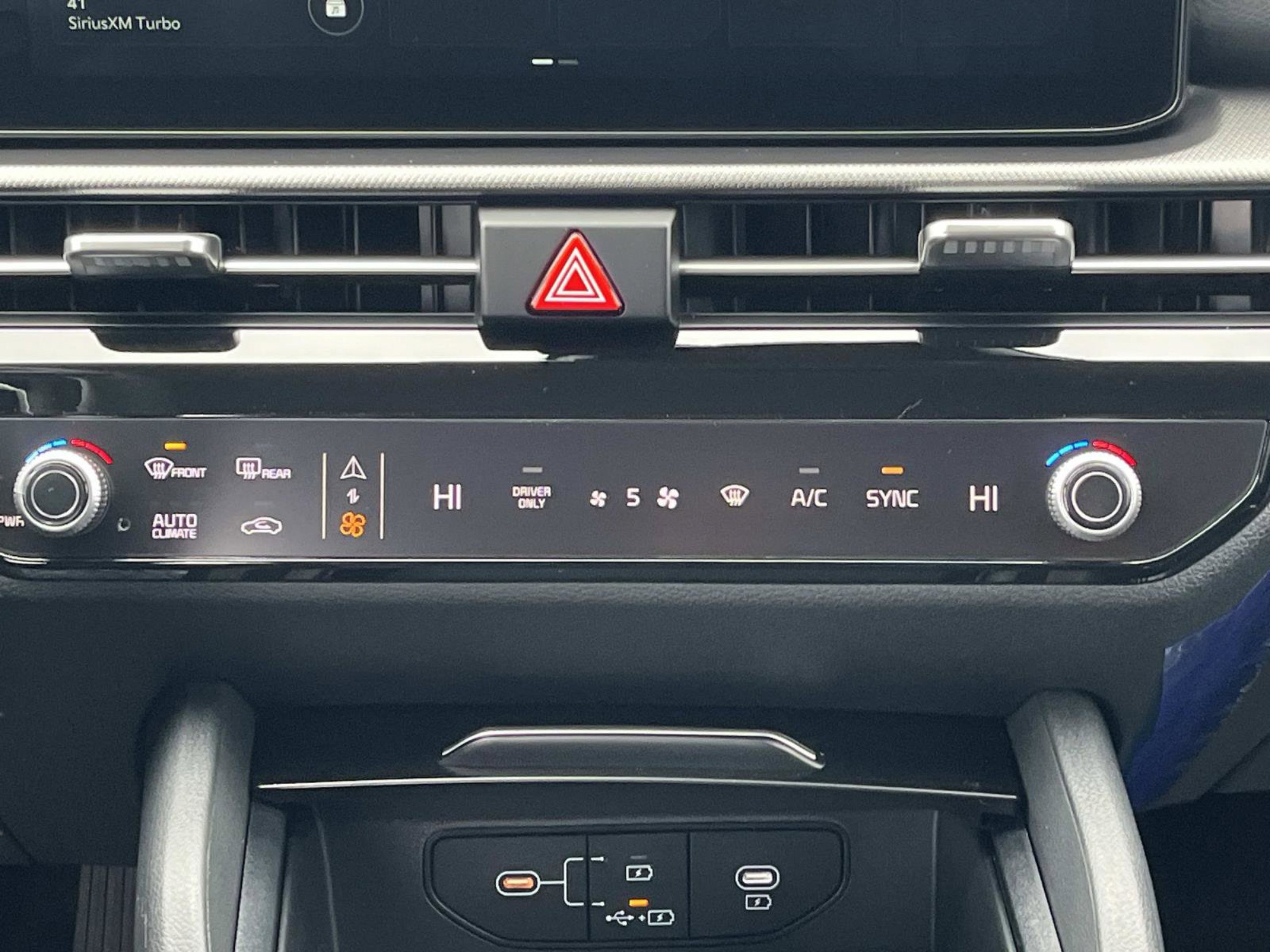 New 2026 Fusion Black Kia S image 15