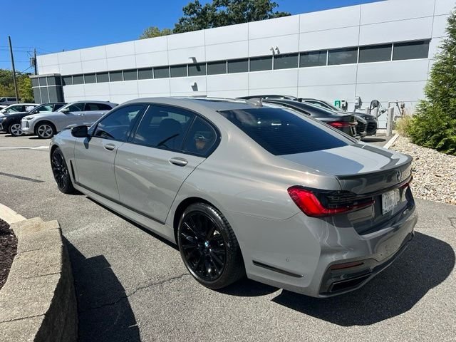Used 2022 Gray BMW 750i xDrive image 4