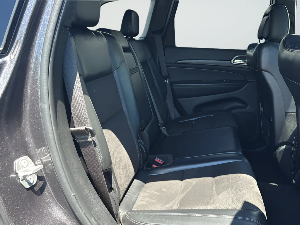 Used 2021 Gray Jeep Laredo X image 25