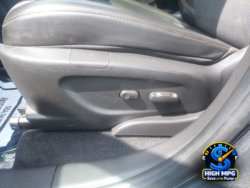 Used 2018 Gray Chevrolet LT image 10