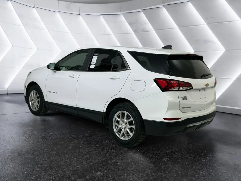 Used 2022 White Chevrolet LT image 6