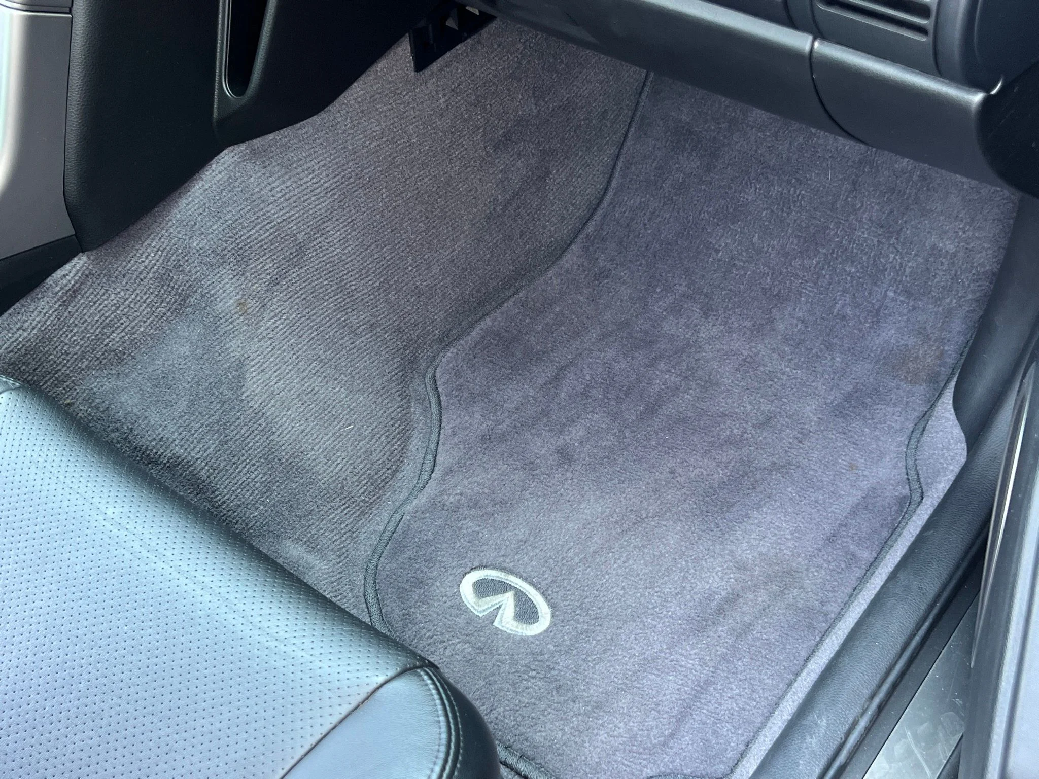 Used 2003  INFINITI Base image 20