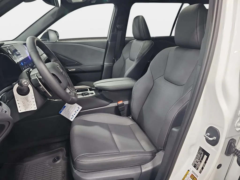 New 2026 Wind Chill Pearl Lexus PREMIUM AWD image 14