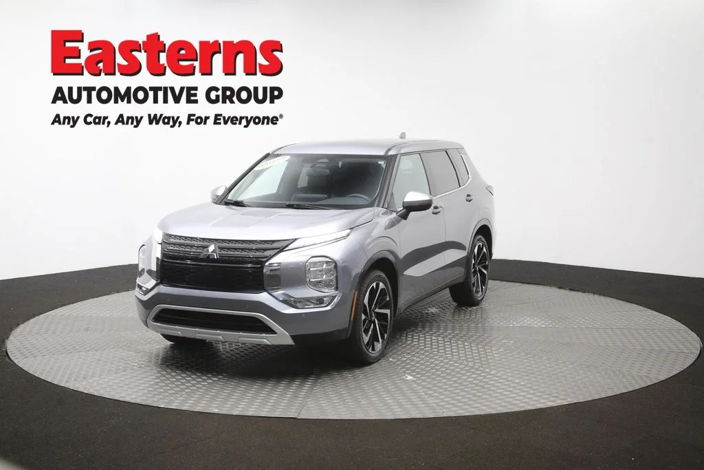 Used 2024 Gray Mitsubishi SE image 53