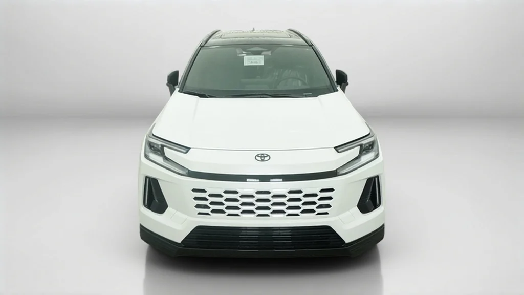 New 2026 Wind Chill Pearl with Midnight Black Metallic roof Toyota XSE image 16