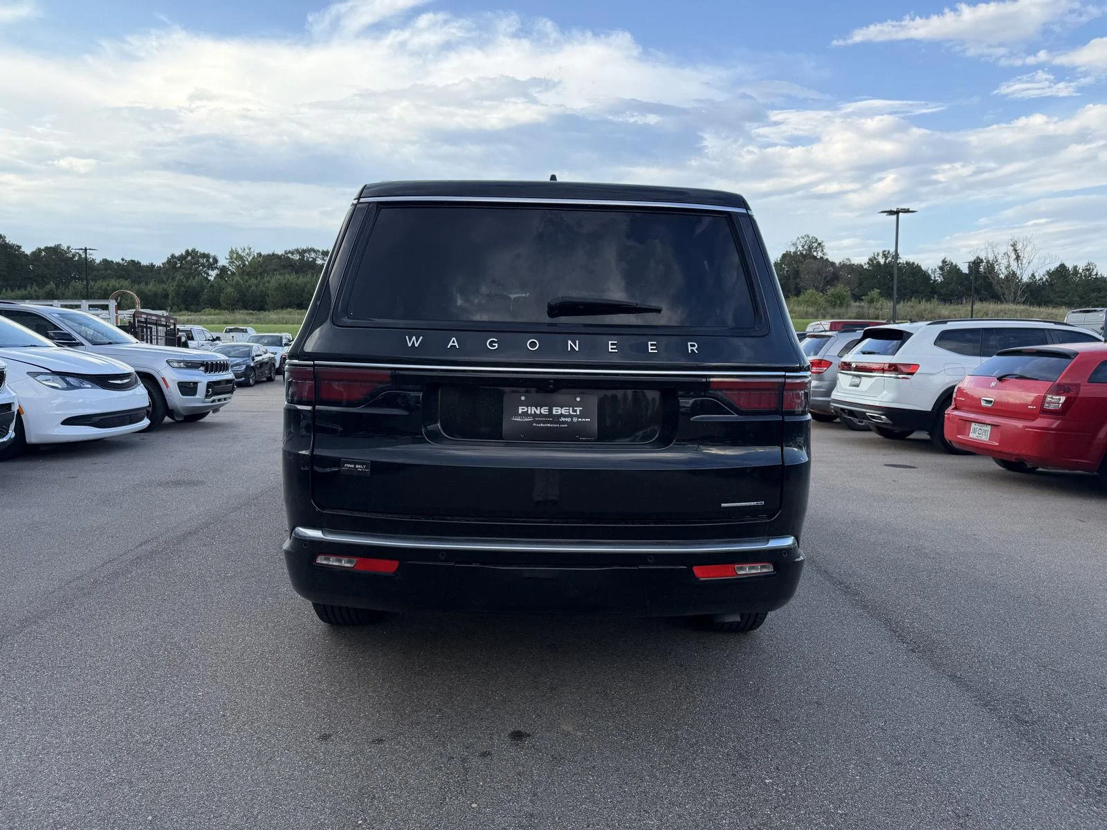 Used 2024 Diamond Black Crystal Pearlcoat Jeep Series II image 5