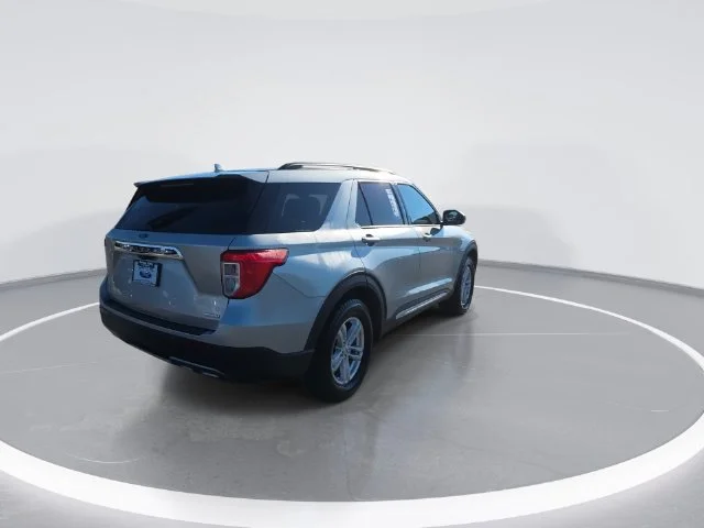 Used 2020 Silver Ford XLT image 8