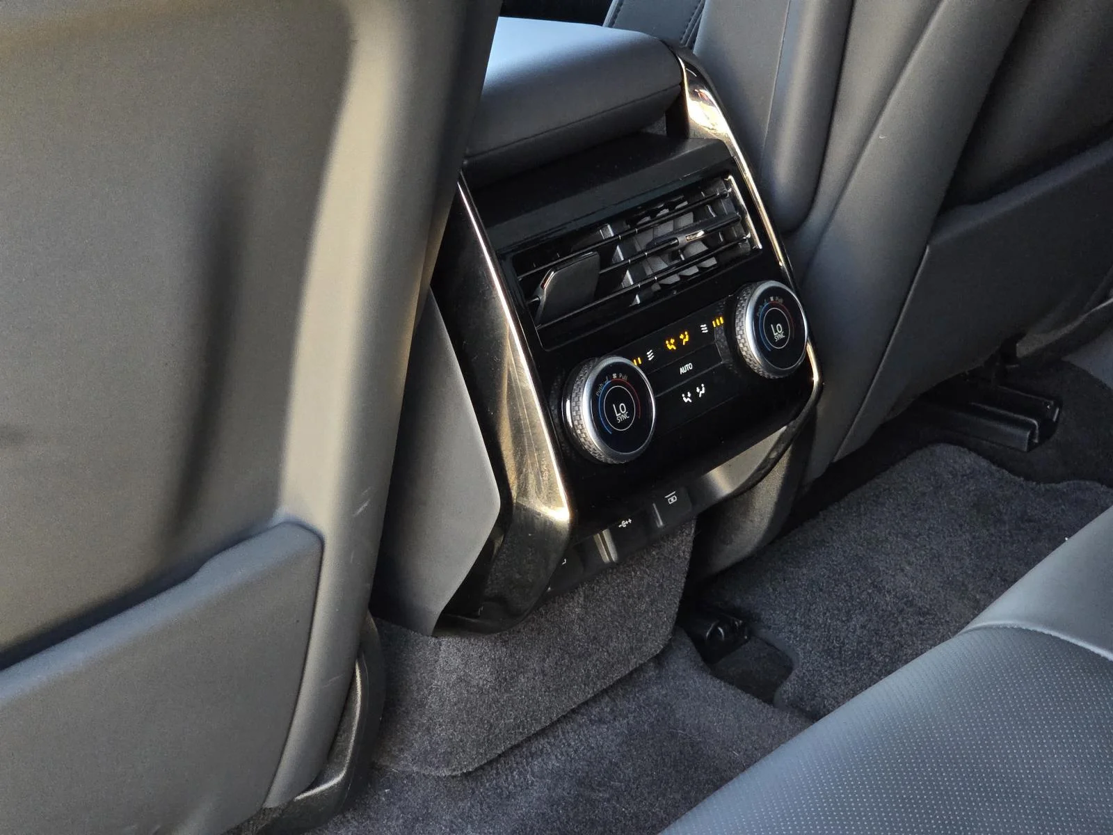 Certified Used 2023 Santorini Black Metallic Land Rover SE image 36
