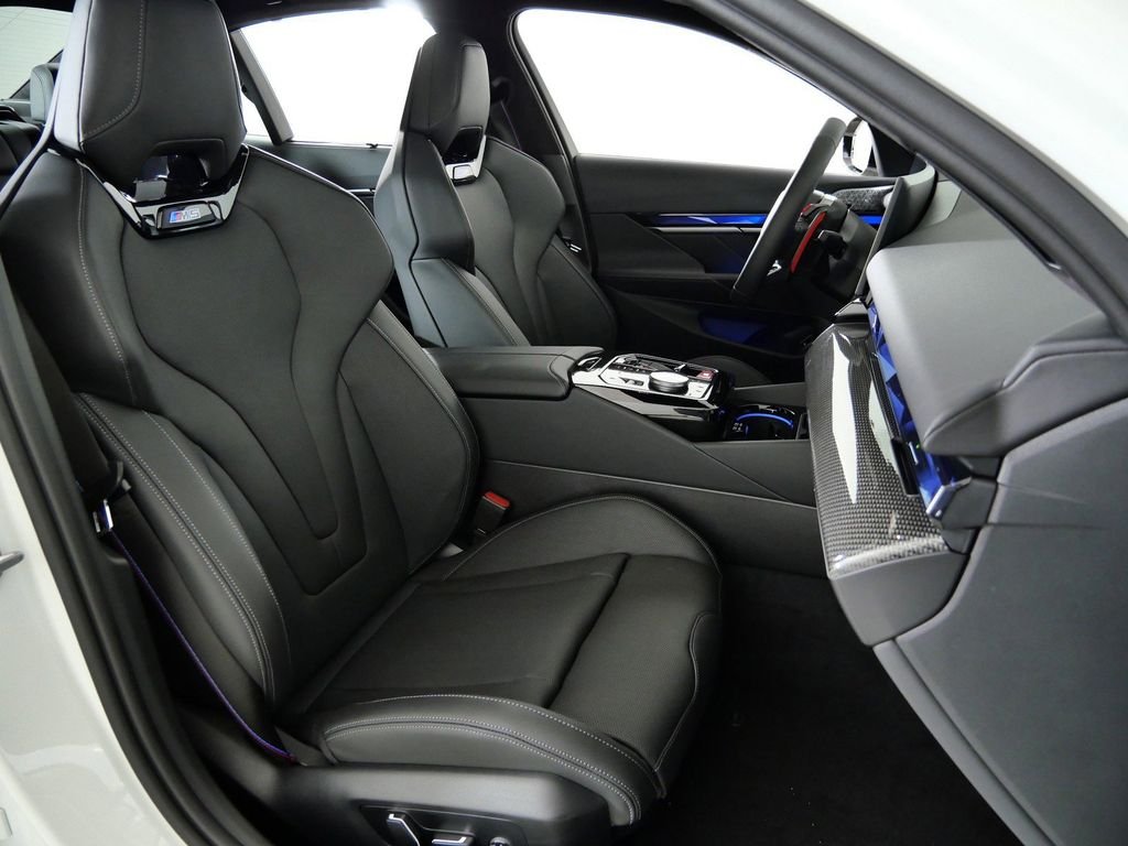 New 2026 Alpine White BMW Base image 22