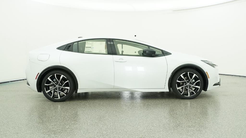 New 2026 Wind Chill Pearl Toyota XSE image 21