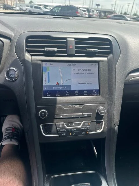 Used 2020 Black Ford SE image 9